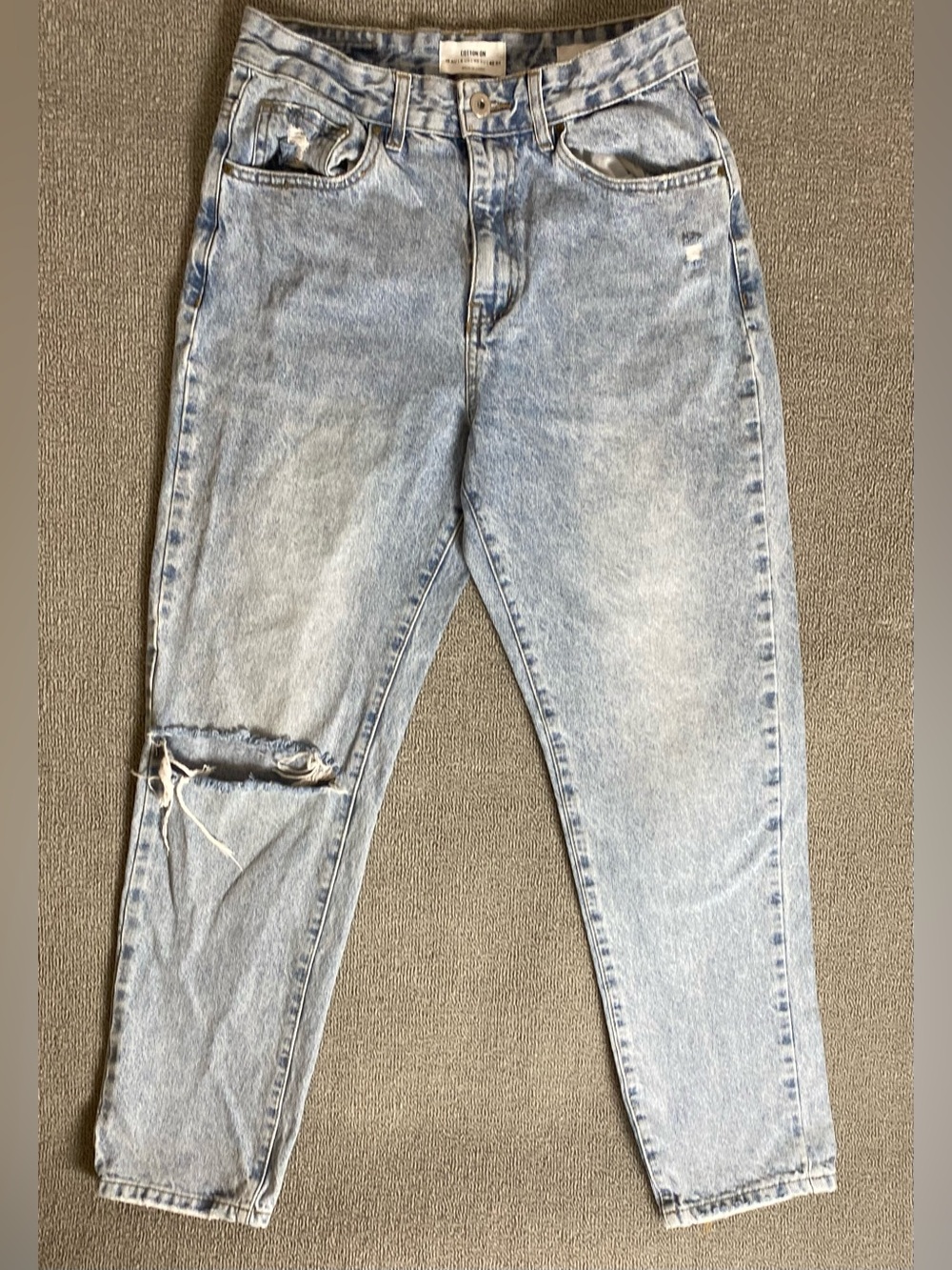 Cotton On Women’s Sz 8 Light Wash Distressed High Waisted Mom Jeans- 100% Cotton